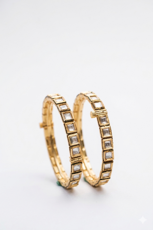 Minimal Diamond Bangles
